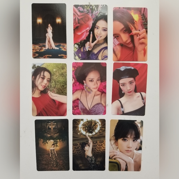 Jisoo's 1st Single Album, "ME" (Black Photobook vers) - Picture 15 of 16